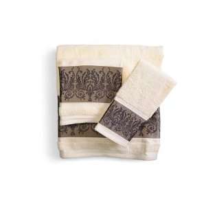  Fingertip Towel Luxe Damask