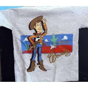  TOY Story   BUZZ + WOODY T Shirt: Sports & Outdoors