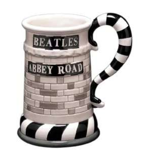 The Beatles   Abbey Road Collectors Stein Mug Kitchen 