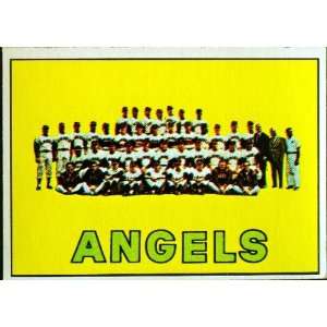   1967 Topps Card of 1966 California Angels Team #327: Sports & Outdoors
