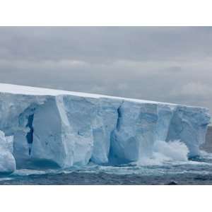  Tabular Iceberg, Southern Ocean, Antarctica, Polar Regions 