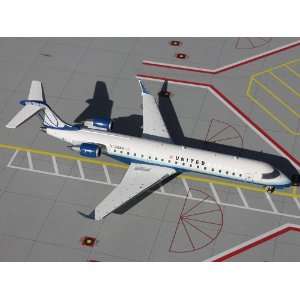  Gemini 200 United Express CRJ 700 Model Airplane: Toys 