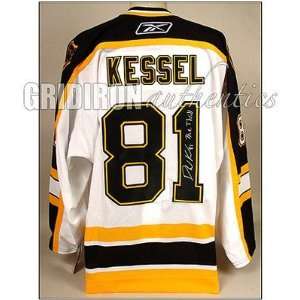  Phil Kessel Autographed 2006 07 Bruins Auth. Rookie Away 