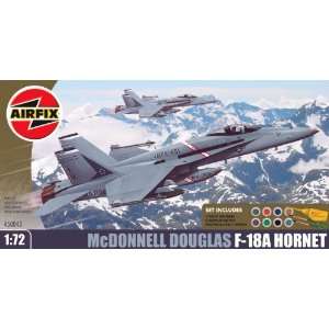  Airfix A50043 McDonnell Douglas F 18 Hornet Gift Set 172 