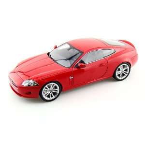  2006 Jaguar XK Coupe 1/18 Red: Toys & Games