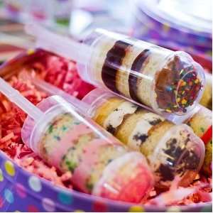  Cake Push Up Tubes w/Caps: Kitchen & Dining