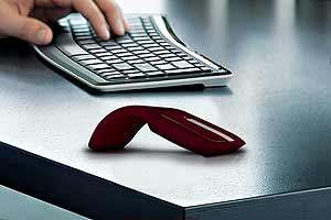  Microsoft Arc Touch Mouse   Sangria Red: Electronics