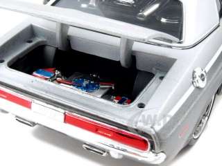   24 scale diecast car model of 1970 dodge challenger r t coupe pro