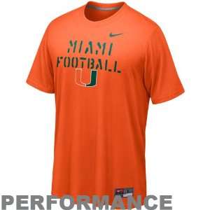   Bench Press Legend Performance T shirt   Orange (Large): Sports