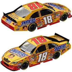   #18 Snickers Peanut Butter Squared 2011 Toyota Camry: Toys & Games