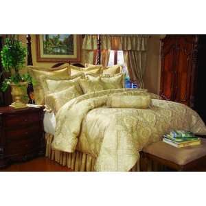 King Size Comforter Set   8 Piece Deluxe Pack in Legacy Pattern 