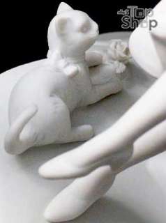 JUNGE DAME MIT KATZE  UNTERWEISSBACH Porzellan Figur Skulptur Antik 