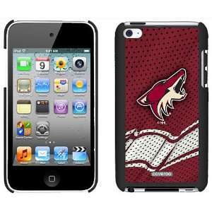 Coveroo Phoenix Coyotes Ipod Touch 4Th Generation Case  