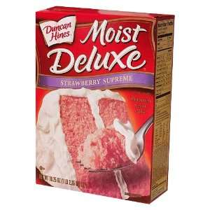 Duncan Hines Moist Deluxe Strawberry Supreme Cake Mix 18.25 oz  