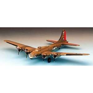   72 B 17F Flying Fortress (Plastic Model Airplane): Toys & Games
