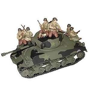  Skirmish Sherman Tank Replica with Figures Toys & Games